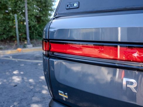 Used 2022 Rivian R1T Adventure image 28