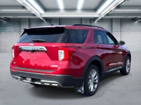 Used 2023 Ford Explorer XLT w/ Equipment Group 202A AWD/4WD image 25
