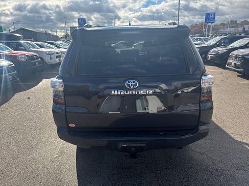 Used 2024 Toyota 4Runner SR5 image 6