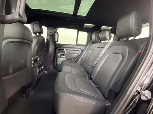 Certified 2024 Land Rover Defender 110 X-Dynamic SE image 25