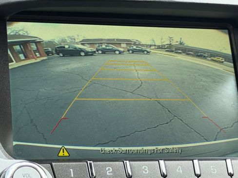 Used 2016 Chevrolet Equinox LT w/ Convenience Package image 16