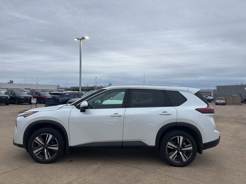 Certified 2024 Nissan Rogue SL w/ SL Premium Package image 12