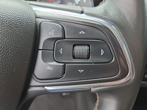Used 2023 Buick Envision Essence w/ Sport Touring Package AWD/4WD image 17