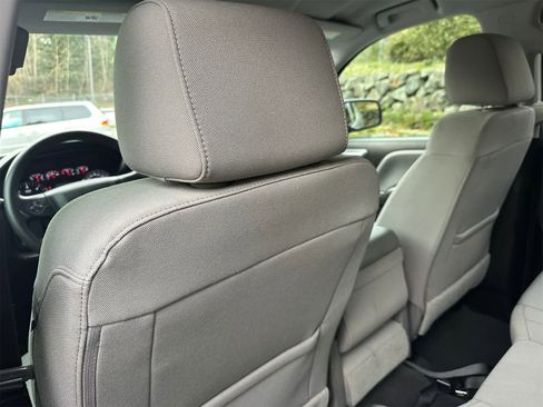 Used 2019 Chevrolet Silverado 1500 Custom w/ Custom Convenience Package image 10