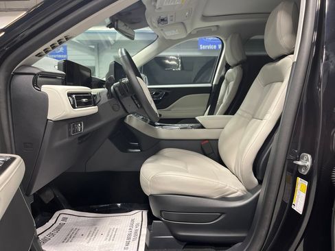 Used 2025 Lincoln Aviator AWD w/ Jet Appearance Package image 15