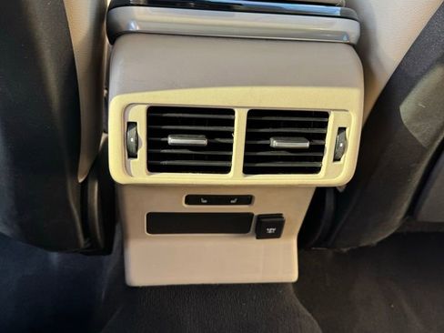 Used 2021 Land Rover Range Rover Velar R-Dynamic S image 23