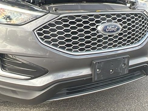 Certified 2024 Ford Edge SEL image 11