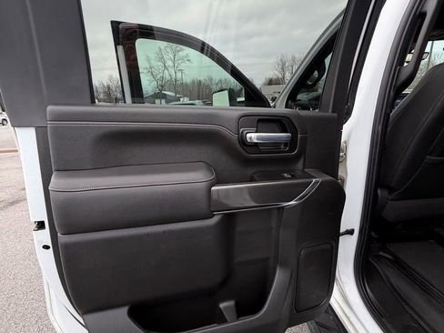 Used 2022 GMC Sierra 2500 AT4 w/ AT4 Preferred Package image 11