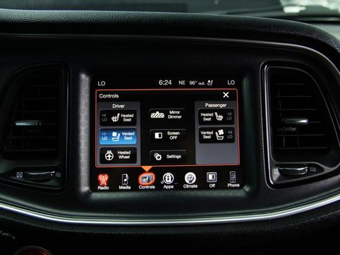 Used 2016 Dodge Challenger R/T Plus RWD image 31
