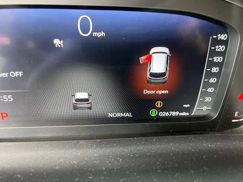 Used 2025 Honda Pilot Elite image 6
