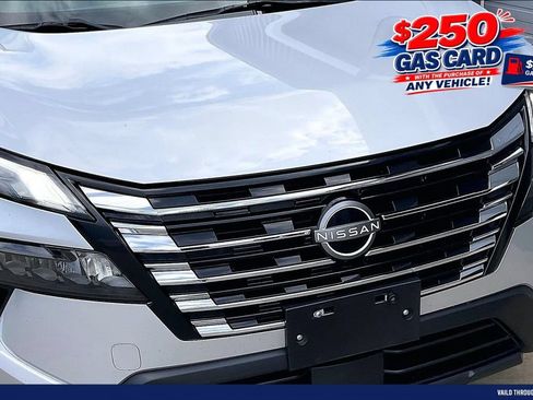 Used 2024 Nissan Rogue SV AWD/4WD image 30