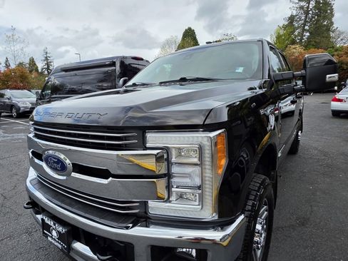 Used 2018 Ford F350 Lariat w/ Lariat Ultimate Package image 5