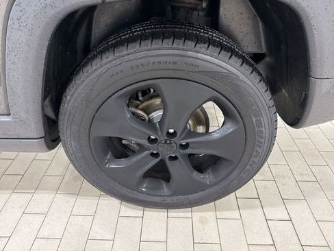 Used 2018 Jeep Compass Altitude w/ Popular Equipment Group image 32