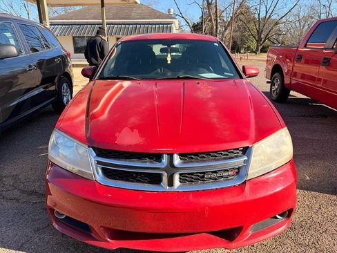 Used 2013 Dodge Avenger SXT FWD image 2
