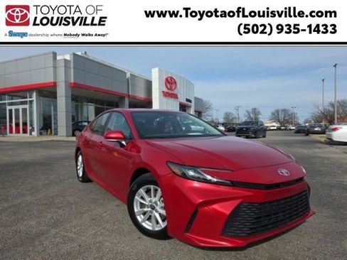 Certified 2025 Toyota Camry LE image 1