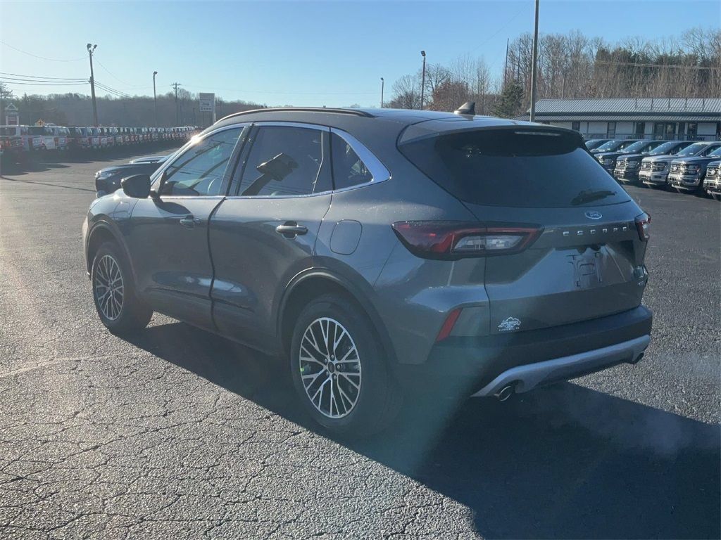 New 2025 Ford Escape SE FWD image 7