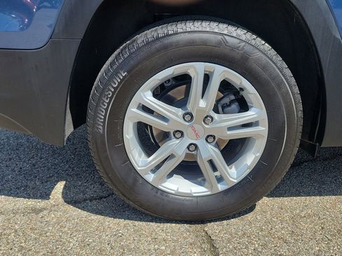 Used 2024 GMC Terrain SLE AWD/4WD image 6