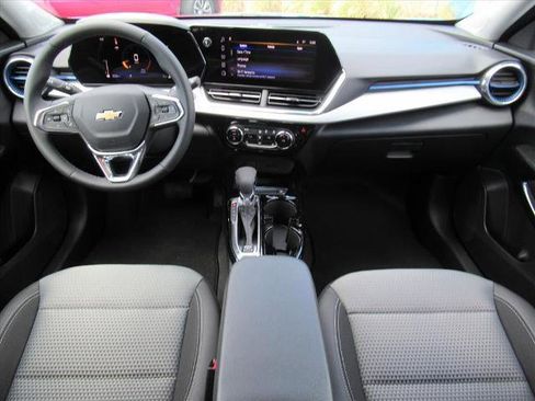 New 2026 Chevrolet Trax LT w/ Sunroof Package image 13