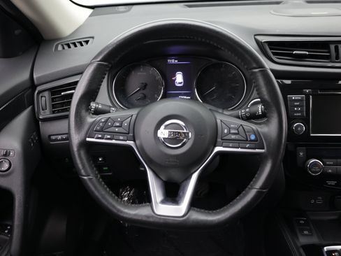 Used 2020 Nissan Rogue SL FWD image 34