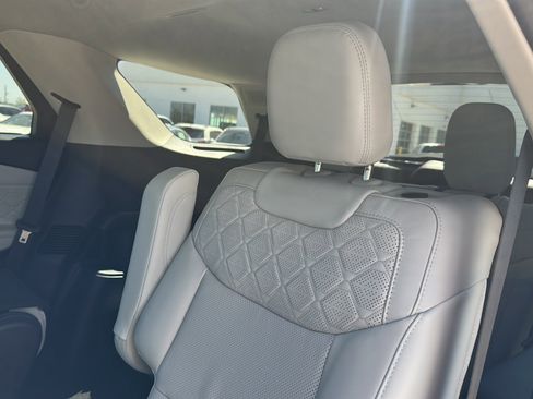 Used 2025 Ford Explorer Platinum w/ Ultimate Package image 20