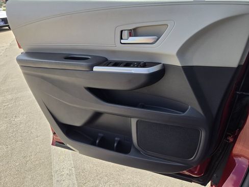 Used 2021 Toyota Sienna XLE FWD image 26