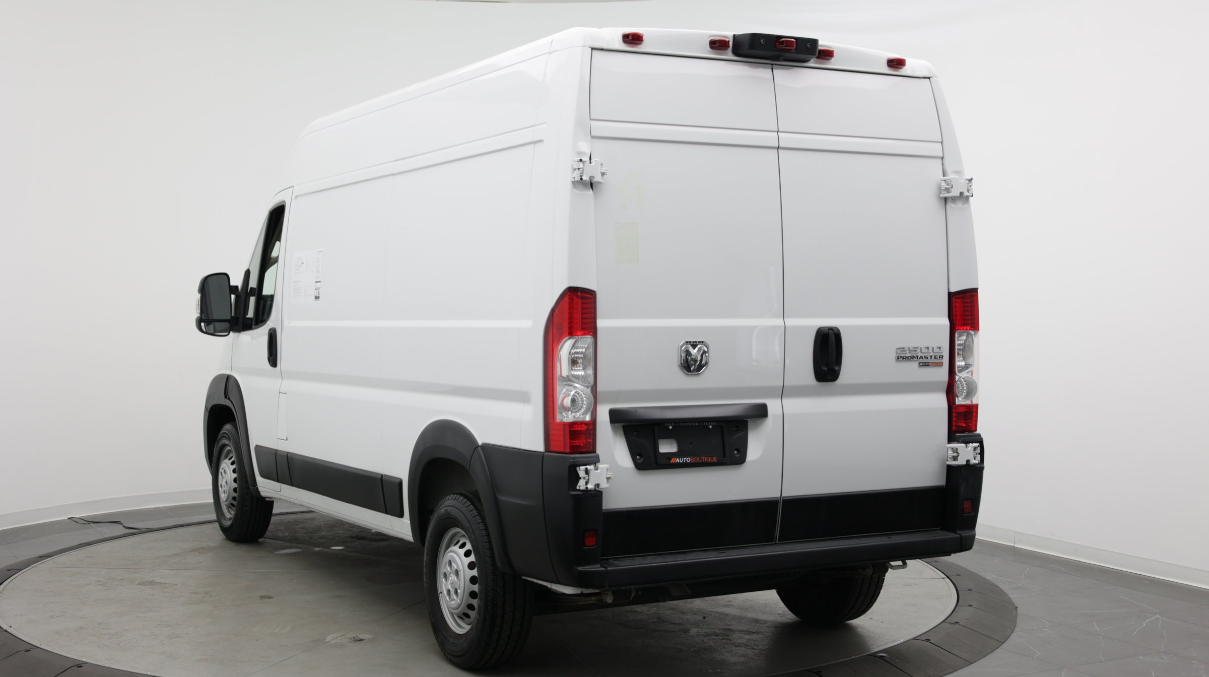 Used 2024 RAM ProMaster 2500 w/ Convenience Group FWD image 5