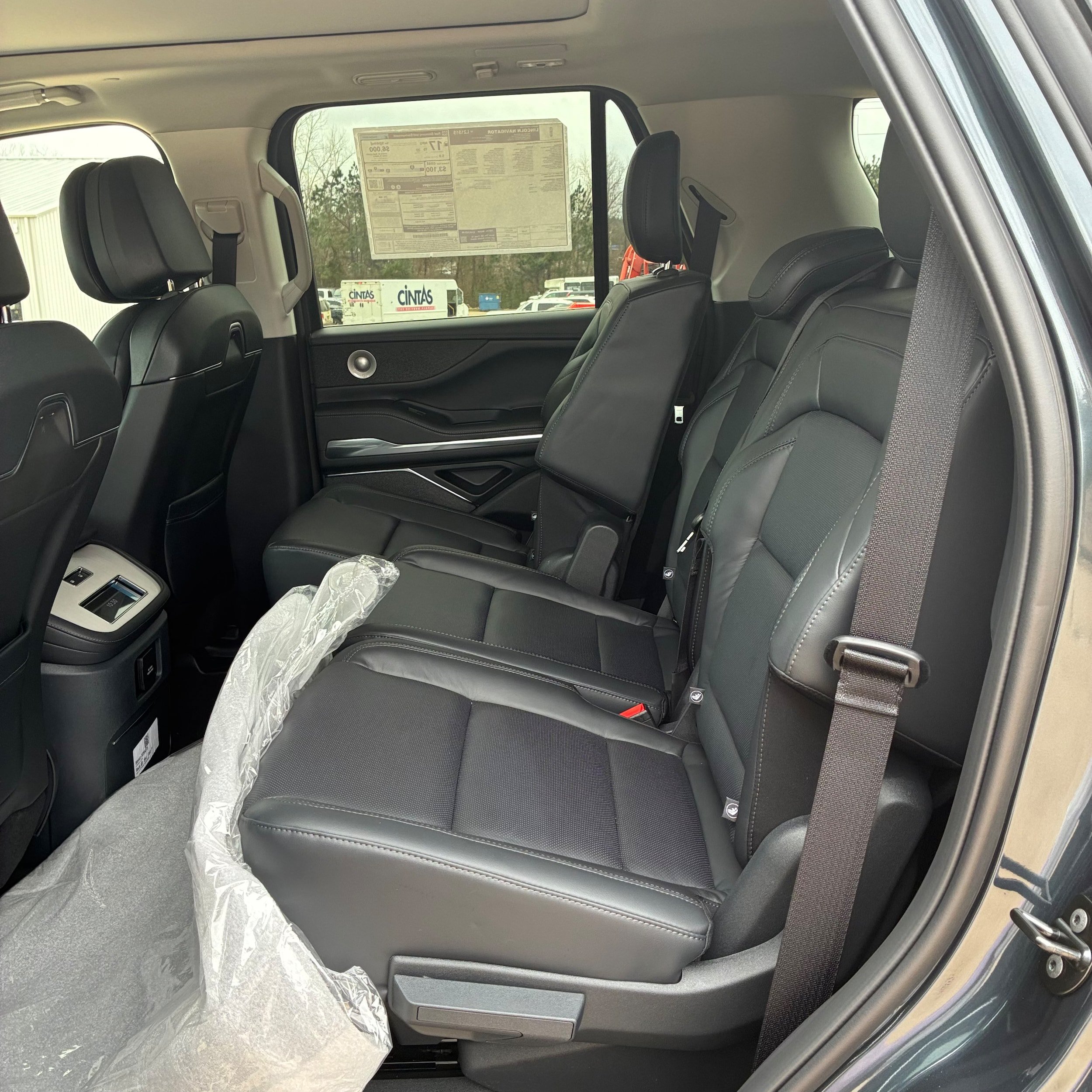 New 2025 Lincoln Navigator Reserve AWD/4WD image 29