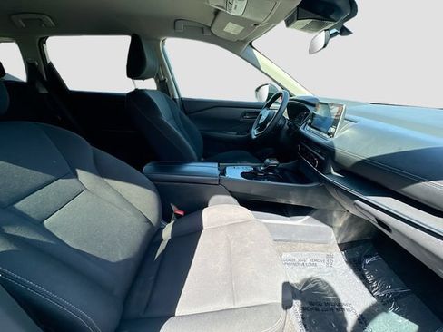 Used 2024 Nissan Rogue S FWD image 26