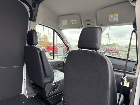 New 2026 Ford Transit 250 148 Medium Roof w/ Load Area Protection Package image 18