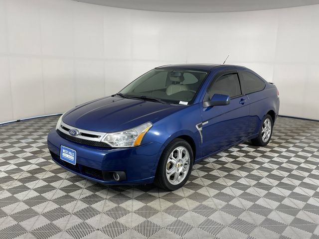 Used 2008 Ford Focus Coupe FWD image 1