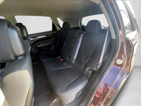 Used 2014 Kia Sorento LX FWD image 24