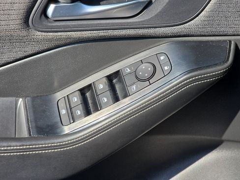 Used 2022 Nissan Rogue SV FWD image 26