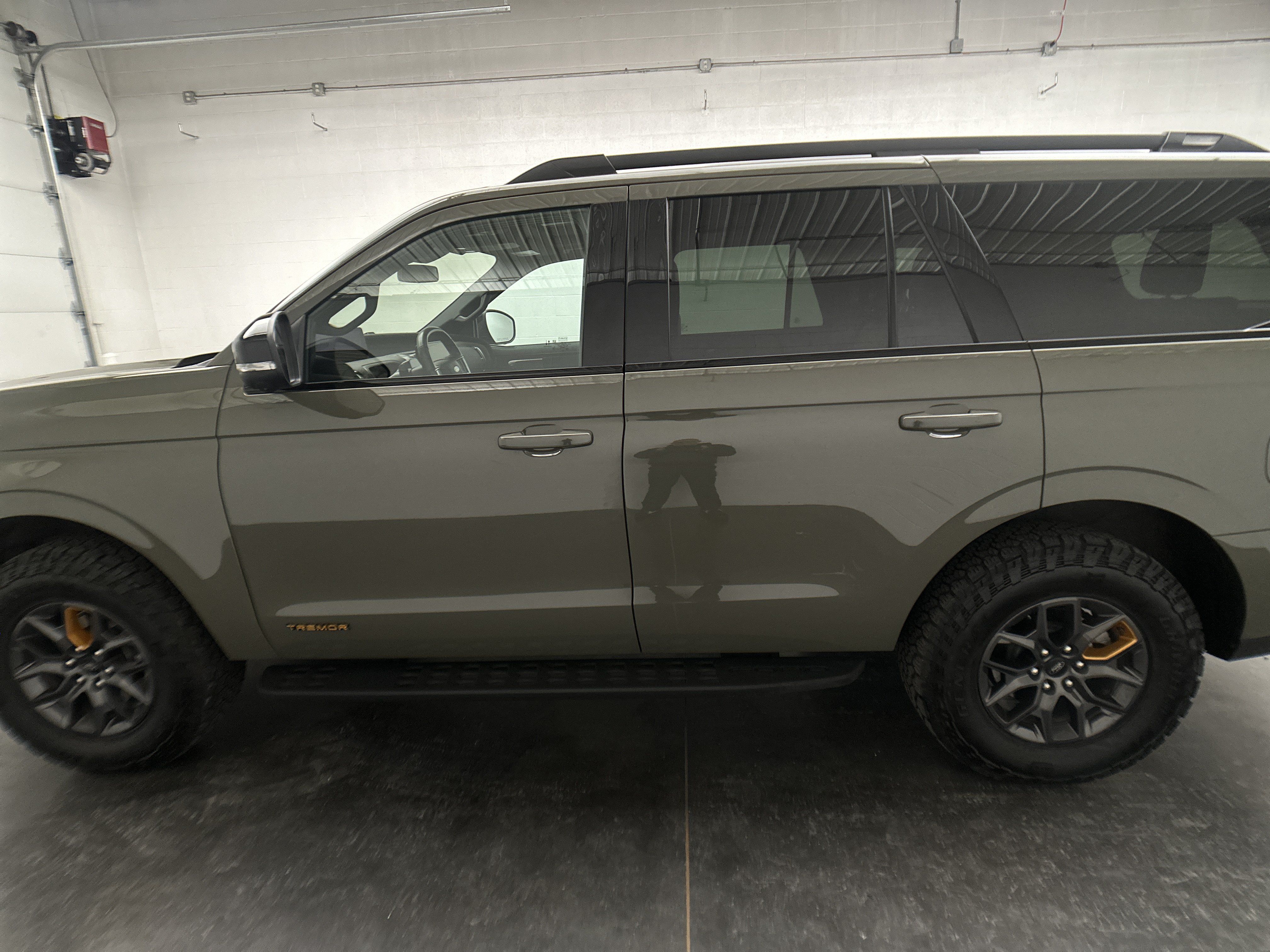 Used 2025 Ford Expedition Tremor AWD/4WD image 19