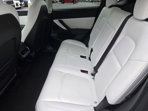 Used 2022 Tesla Model Y Performance AWD/4WD image 11