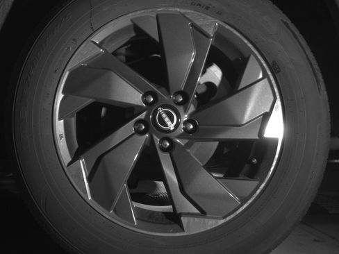 Used 2025 Nissan Rogue SV FWD image 14