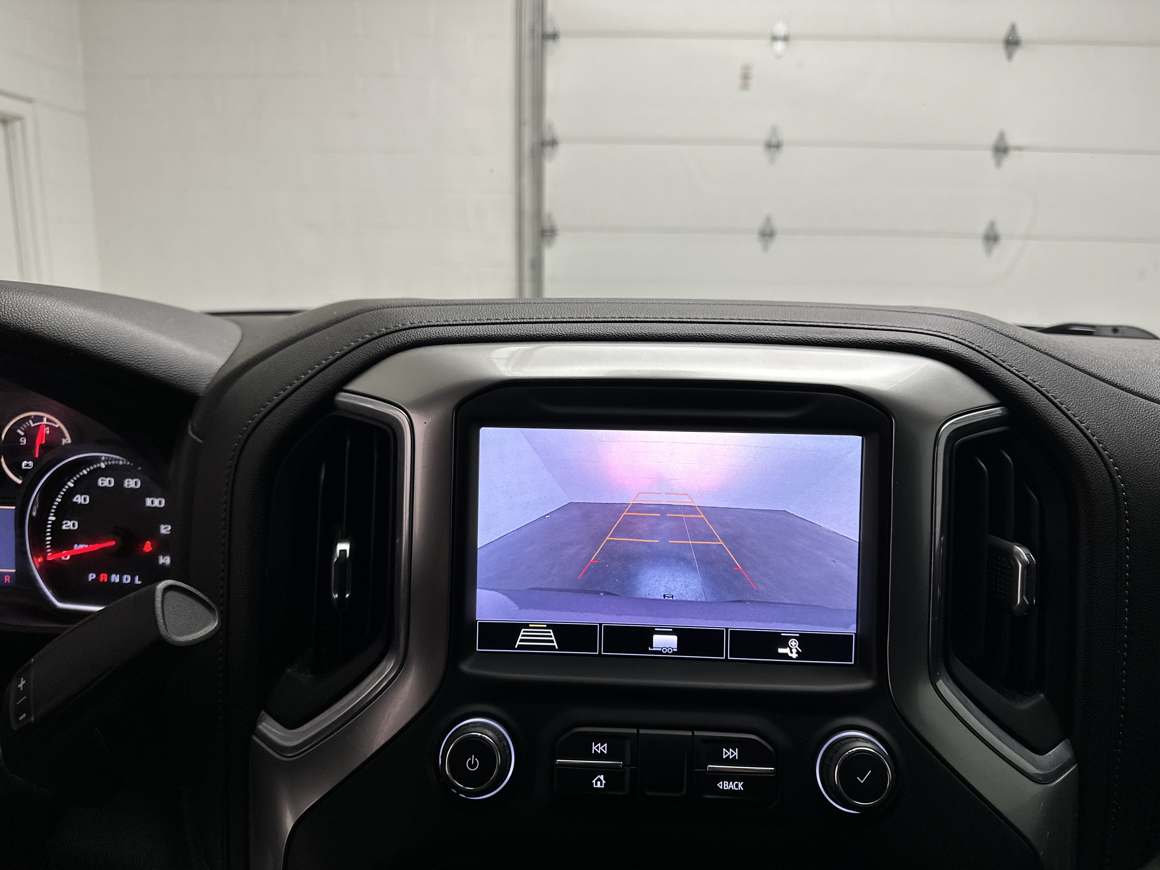 Used 2020 Chevrolet Silverado 1500 RST AWD/4WD image 32