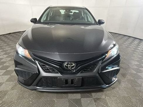 Used 2024 Toyota Camry SE FWD image 7