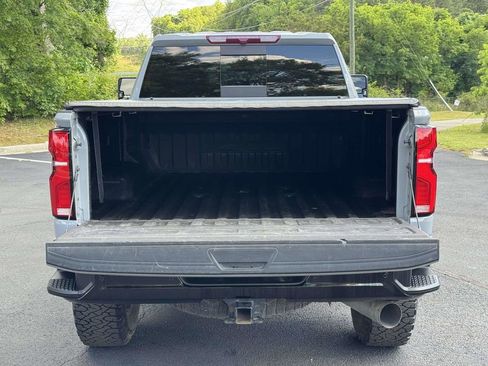 Used 2024 Chevrolet Silverado 2500 ZR2 AWD/4WD image 16