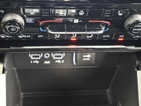 New 2025 Jeep Grand Cherokee Limited image 27