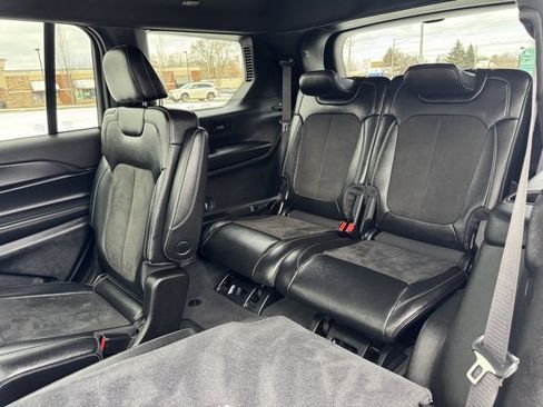 Used 2024 Jeep Grand Cherokee L Altitude image 13