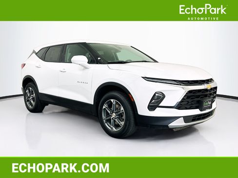 Used 2025 Chevrolet Blazer LT AWD/4WD image 1