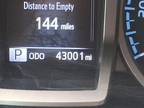 Used 2022 Toyota Tacoma SR5 image 10