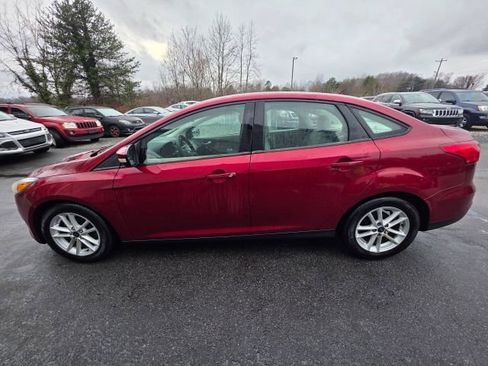 Used 2017 Ford Focus SE image 8