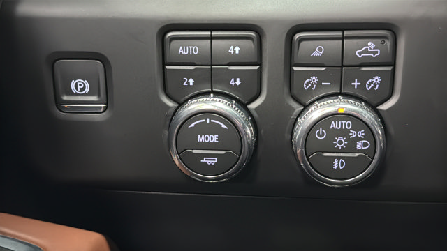 Used 2026 GMC Sierra 2500 Denali Ultimate w/ Max Trailering Package AWD/4WD image 30