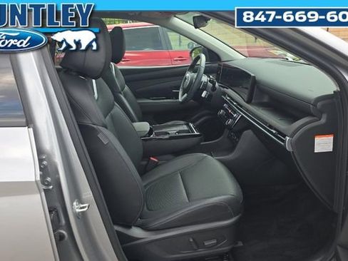 Used 2025 Hyundai Tucson Limited image 7