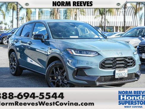 Used 2025 Honda HR-V Sport image 1