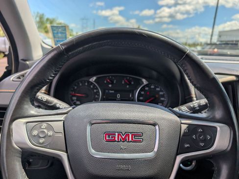 Used 2018 GMC Terrain SLE w/ Driver Convenience Package AWD/4WD image 10
