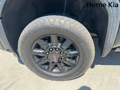 Used 2024 GMC Sierra 3500 AT4 w/ AT4 Premium Plus Package AWD/4WD image 8