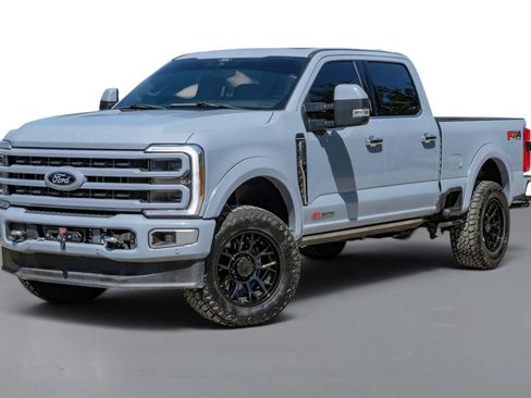 Used 2024 Ford F250 Platinum AWD/4WD image 5