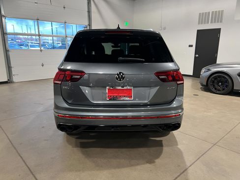 Used 2022 Volkswagen Tiguan SEL R-Line image 4